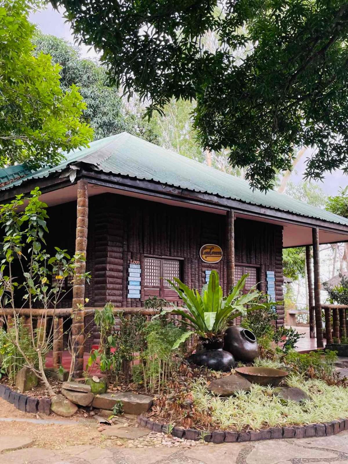 Loreland Farm Resort Antipolo Exterior foto